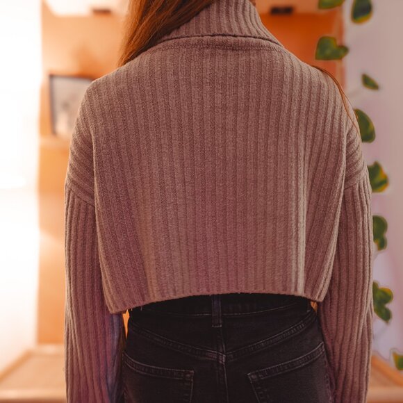 Grey Cropped Sweater - Picture 2 of 3